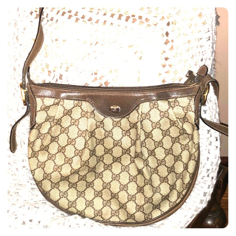GUCCI VINTAGE MONOGRAM HANDBAG!! Rounded bottom